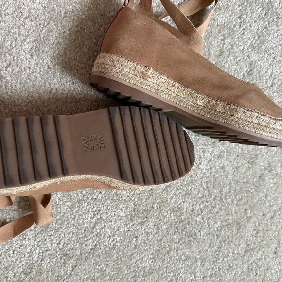 Neutralizer shoes - Picture 3 of 5